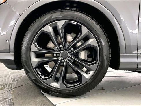 New 2026 Audi Q7 3.0T Premium Plus image 12