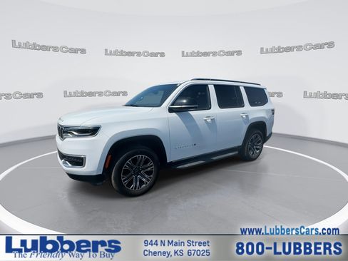 Used 2025 Jeep Wagoneer Series II w/ 8-Passenger Seating Package AWD/4WD image 4