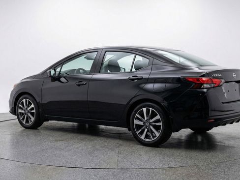 Used 2025 Nissan Versa SV image 6