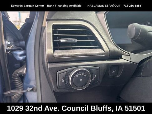 Used 2018 Ford Fusion SE w/ Fusion SE Technology Package FWD image 19