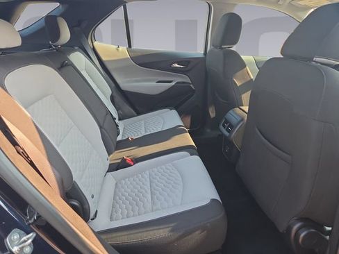 Used 2020 Chevrolet Equinox LS FWD image 18