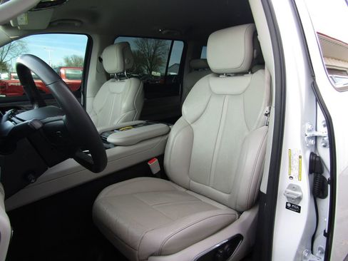 Used 2022 Jeep Wagoneer Series II image 25