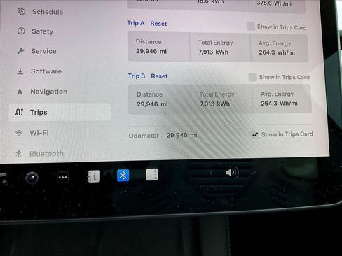 Used 2024 Tesla Model Y Long Range AWD/4WD image 13