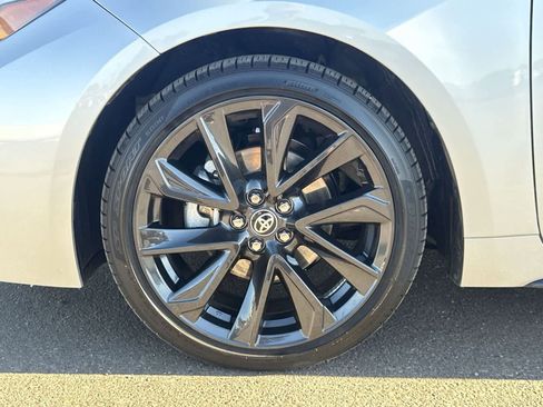 Certified 2025 Toyota Corolla SE image 10