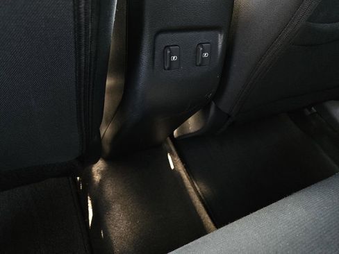 Used 2023 Nissan Kicks SR image 14