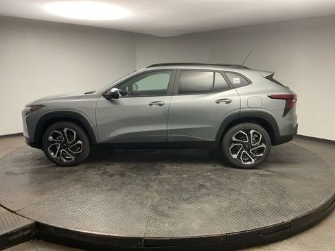 New 2026 Chevrolet Trax RS image 4