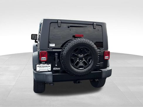 Used 2018 Jeep Wrangler Sport AWD/4WD image 4