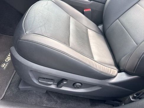 Certified 2025 INFINITI QX50 Luxe AWD/4WD image 16