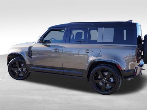 Used 2021 Land Rover Defender 110 X-Dynamic HSE image 8