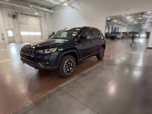 New 2026 Jeep Compass Trailhawk image 4