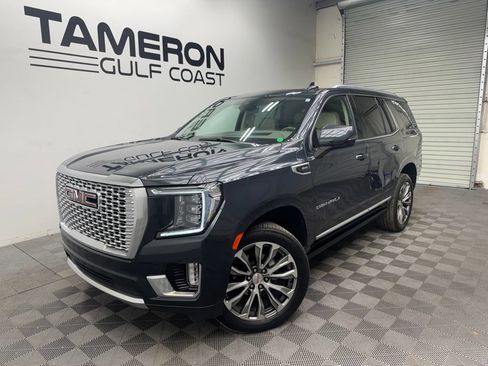 Used 2021 GMC Yukon Denali w/ Denali Premium Package RWD image 2