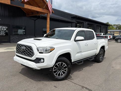 Used 2020 Toyota Tacoma TRD Sport AWD/4WD image 1