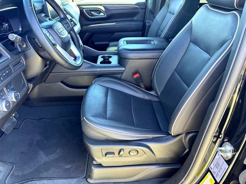 Used 2024 GMC Yukon XL SLT image 12
