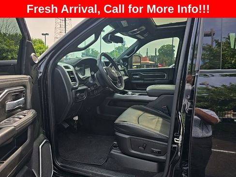 Used 2024 RAM 2500 Laramie w/ Night Edition AWD/4WD image 9