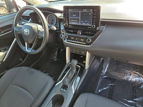 Used 2022 Toyota Corolla Cross LE AWD/4WD image 10