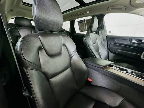 Used 2023 Volvo XC60 B5 Plus w/ Climate Package AWD/4WD image 34