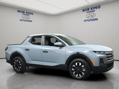 New 2026 Hyundai Santa Cruz SE FWD image 2