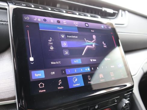 New 2025 Jeep Grand Cherokee L Limited image 35