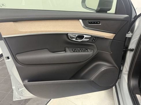 New 2026 Volvo XC90 B6 Core AWD/4WD image 9