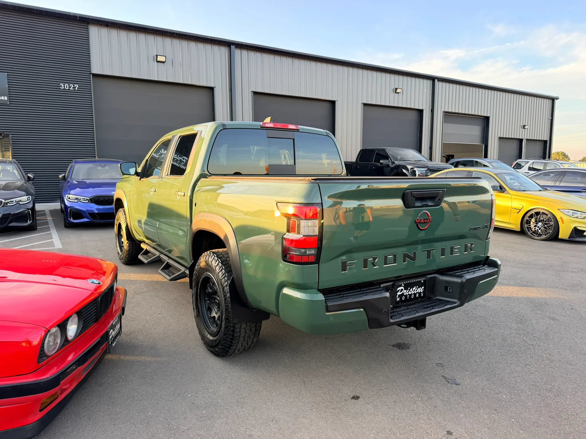 Used 2024 Nissan Frontier PRO-4X w/ Pro Convenience Package AWD/4WD image 6