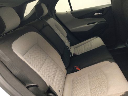 Used 2024 Chevrolet Equinox LS w/ LS Convenience Package image 19