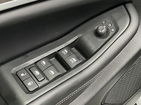New 2026 Jeep Grand Cherokee Altitude AWD/4WD image 31