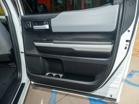 Used 2018 Toyota Tundra Limited w/ Limited Premium Package AWD/4WD image 23