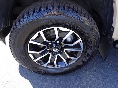 Used 2020 Toyota Tacoma TRD Sport image 50