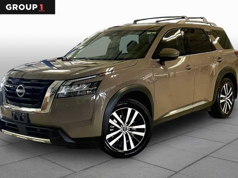 Used 2024 Nissan Pathfinder Platinum w/ Cargo Package AWD/4WD image 1