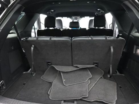 Used 2025 Ford Explorer ST-Line w/ ST-Line Street Pack AWD/4WD image 30