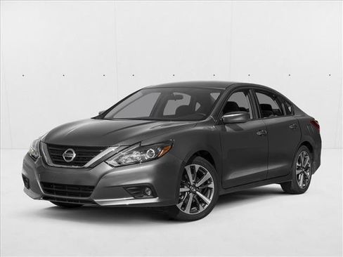 Used 2017 Nissan Altima 2.5 SR FWD image 1