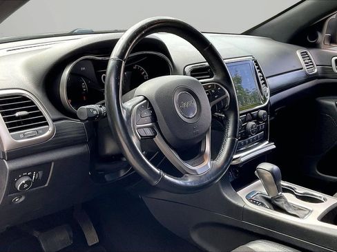 Used 2019 Jeep Grand Cherokee Altitude AWD/4WD image 20