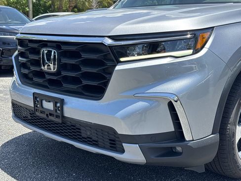Used 2023 Honda Pilot EX-L image 11