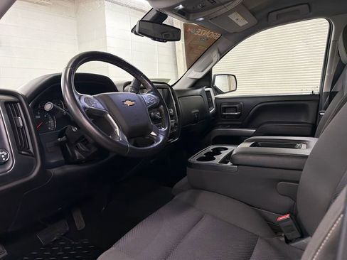 Used 2017 Chevrolet Silverado 1500 LT w/ LT Eassist Package AWD/4WD image 4