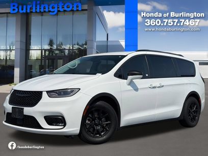 Used 2022 Chrysler Pacifica Touring-L