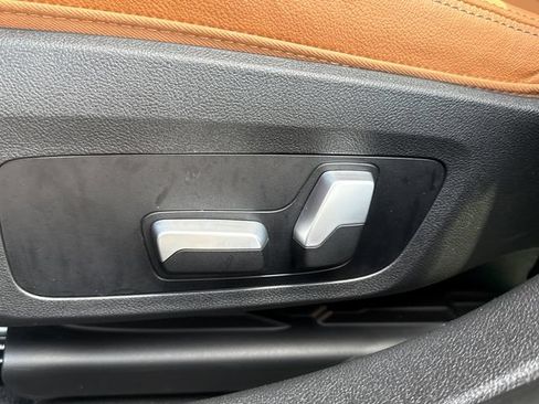Used 2023 BMW i4 eDrive40 RWD image 11