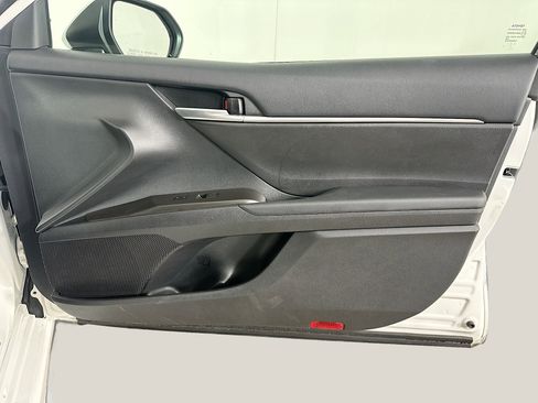 Used 2024 Toyota Camry SE FWD image 30