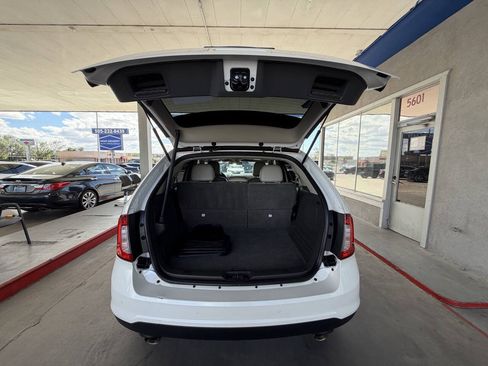 Used 2014 Ford Edge Limited w/ Driver Entry Package FWD image 19