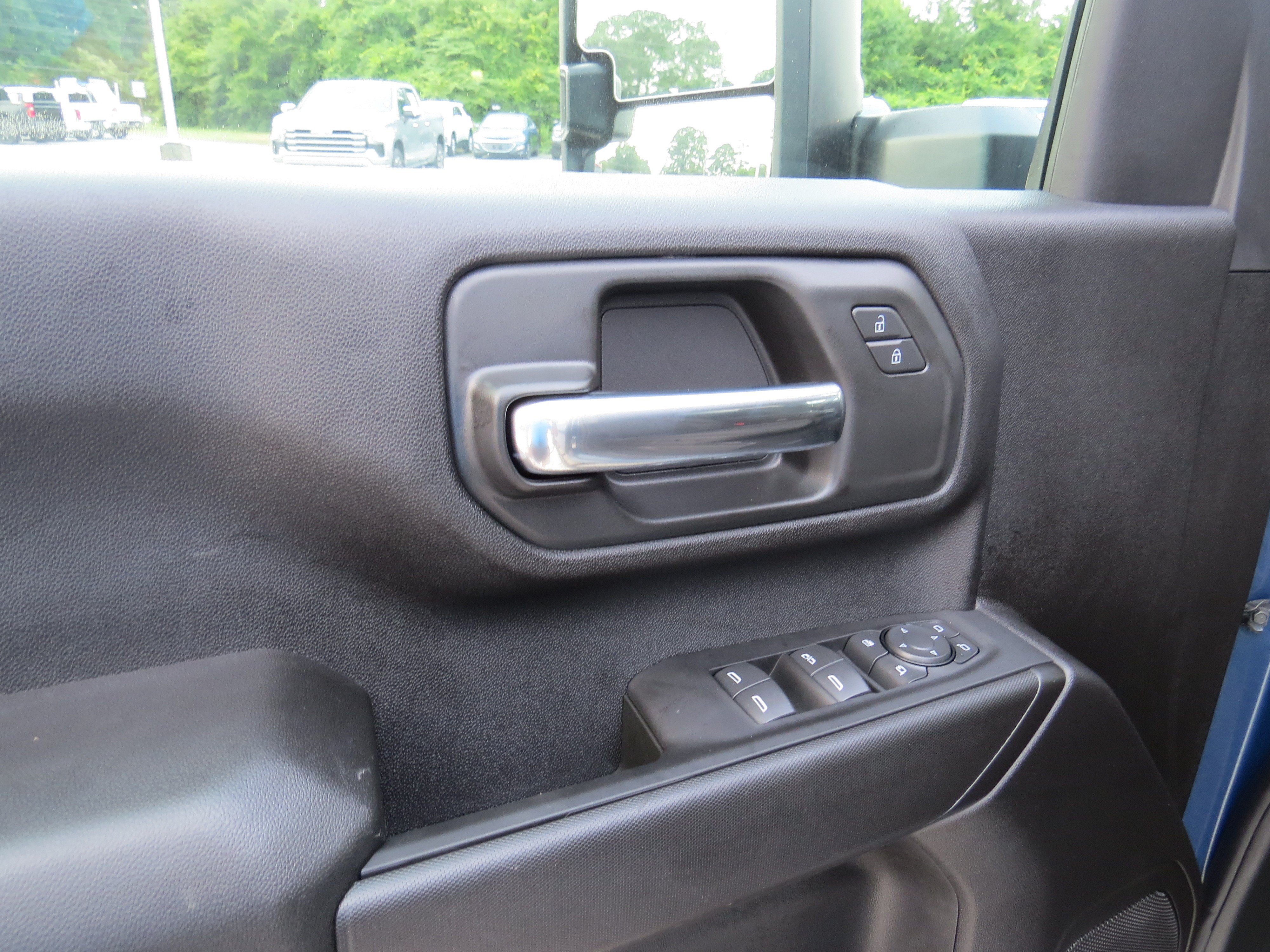New 2026 Chevrolet Silverado 2500 Custom w/ Custom Value Package AWD/4WD image 18