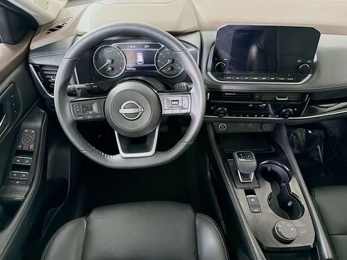 Certified 2023 Nissan Rogue SL w/ SL Premium Package AWD/4WD image 4