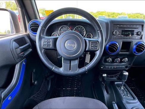 Used 2017 Jeep Wrangler Sport AWD/4WD image 8
