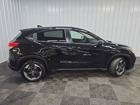 Used 2018 Honda HR-V EX image 2