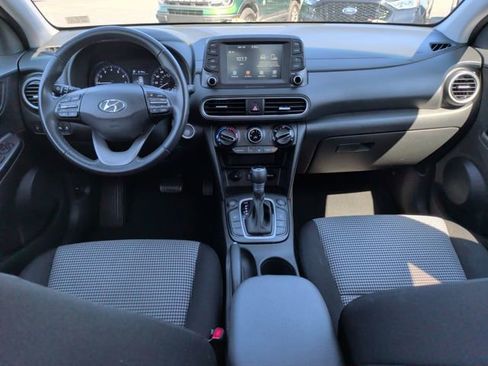 Used 2020 Hyundai Kona SEL w/ Cargo Package image 2