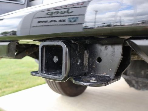 Used 2025 RAM 2500 Laramie w/ Towing Technology Group image 38