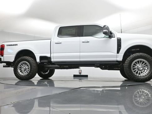 New 2026 Ford F250 Lariat w/ Tremor Off-Road Package image 3