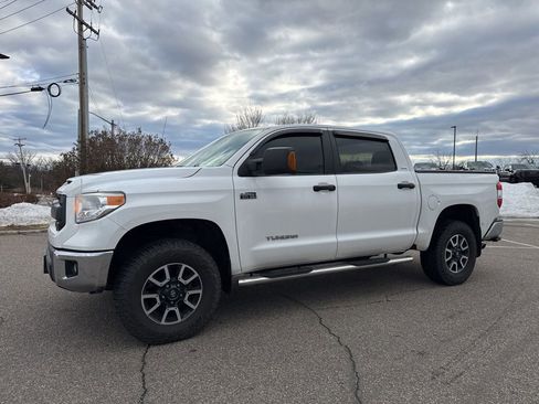 Used 2015 Toyota Tundra SR5 w/ SR5 Upgrade Package image 6