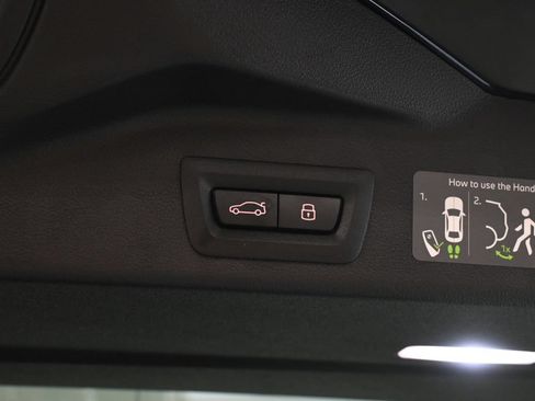 Used 2026 BMW X5 M60i AWD/4WD image 32