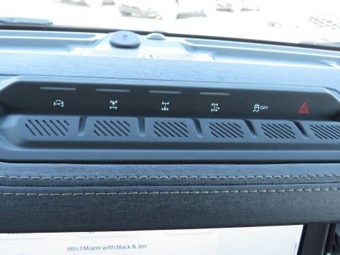 New 2025 Ford Bronco Badlands image 23