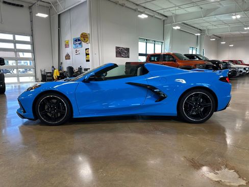 Used 2022 Chevrolet Corvette Stingray Preferred Conv w/ Z51 Performance Package RWD image 5