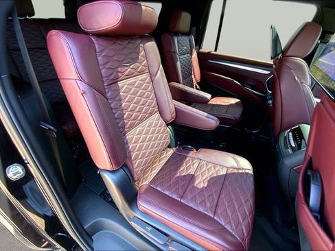 Used 2025 Cadillac Escalade ESV Premium Luxury w/ Touring Package AWD/4WD image 19